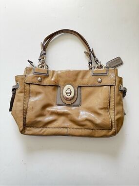Coach Vintage Chelsea Peyton Carryall Leather Satchel with Turnlock